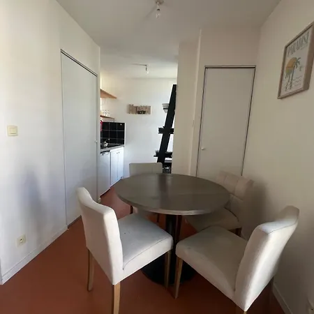 Quartier La Pallice Proche Ile De Re A *